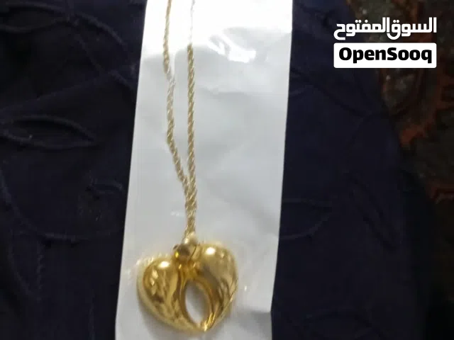 ذهب ايطالي مكفول اللون القطعه على نص دينار حلق سنسال خاتم دبله للجدين فقط سعر جمله للكميات فقط