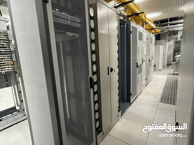 اعمال الشبكات و غرف البيانات و تركيب الاجهزة و الملحقات و الفحص networking and data centre