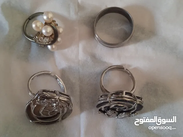 إكسسوارات للبيع بسعر مناسب