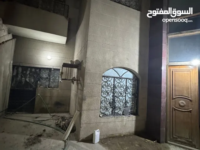 250 m2 More than 6 bedrooms Townhouse for Rent in Basra Kut Al Hijaj