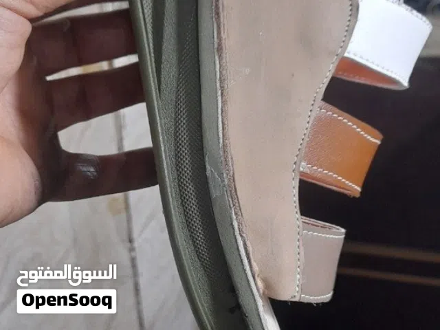 جميع أنواع النعال المصنوعة من الجلد الإيراني الطبيعي 100% مناسبة للمنزل والسوق ومكان العمل