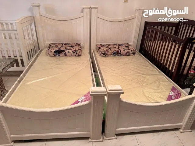 سريرين للبيع بحالة جيدة قابل للتفاوض