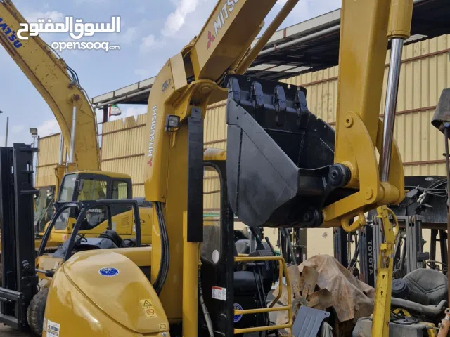 حفارصغير 5 طن شغاله 5000 ساعه