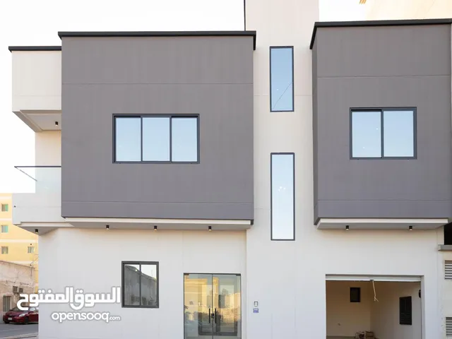 290 m2 4 Bedrooms Villa for Sale in Southern Governorate Riffa