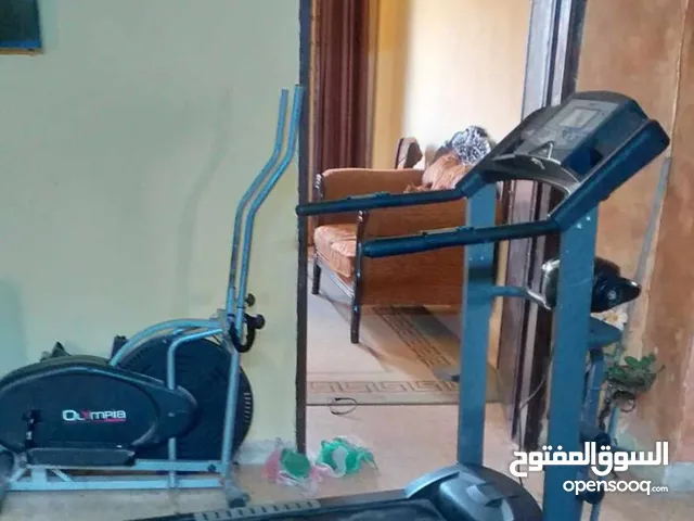 جهاز ركض مع بسكليت