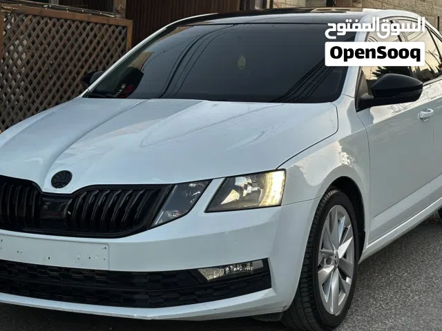2020 سكودا اوكتافيا Standard