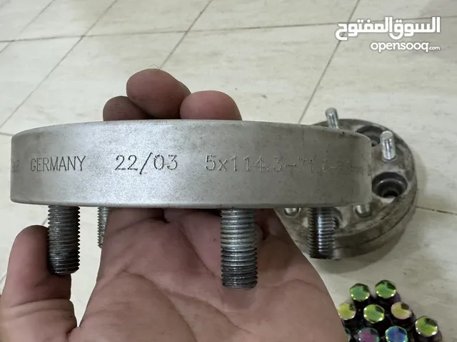 للبيع سبيسرات يركبون على انفنتي ونيسان زد