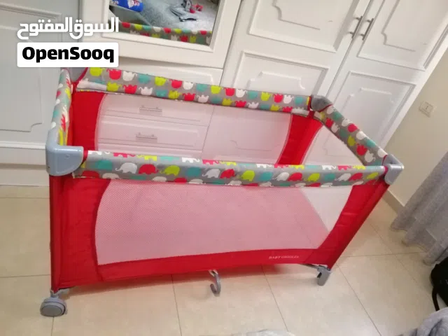 سرير بيبي سهل الحمل