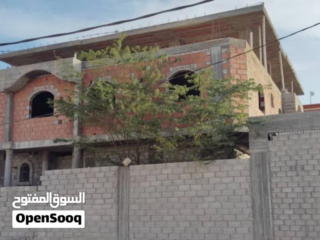 1020 m2 More than 6 bedrooms Villa for Sale in Al Mukalla Other