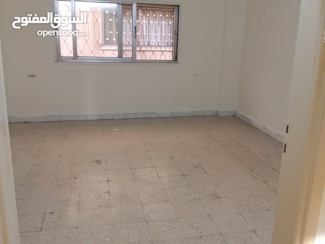 100 m2 3 Bedrooms Apartments for Rent in Zarqa Wadi Al Hajar