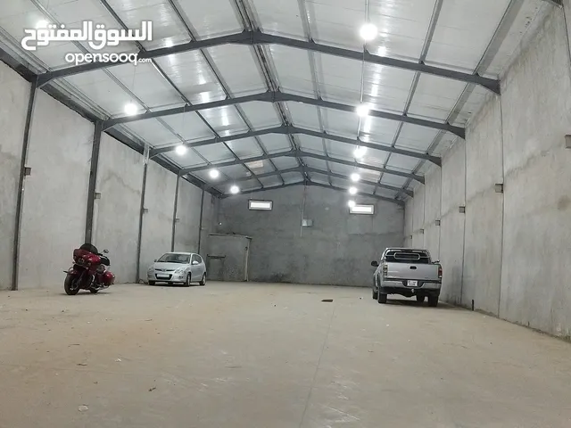 هنقر للايجار في سوق الجمعة.