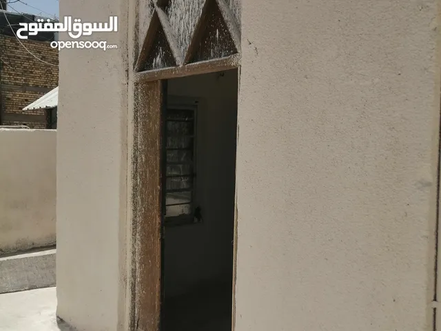200 m2 4 Bedrooms Townhouse for Rent in Basra Juninah