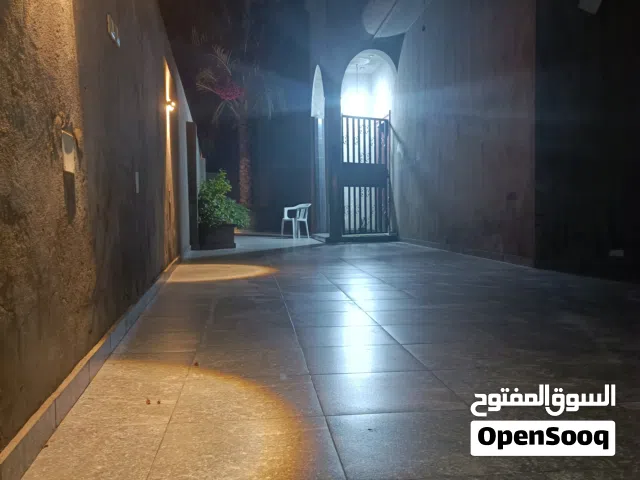 325 m2 3 Bedrooms Villa for Sale in Tripoli Salah Al-Din