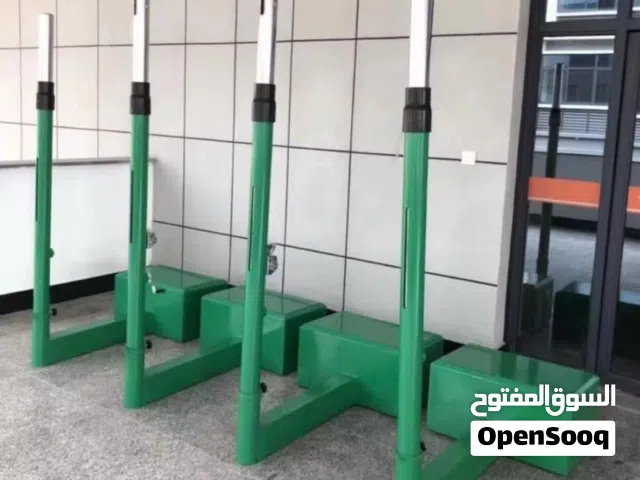 ستاند كرة الطائرة  الارتفاع قابل للتعديل حسب اللعب: رجال: 2.43 م سيدات: 2.24 م