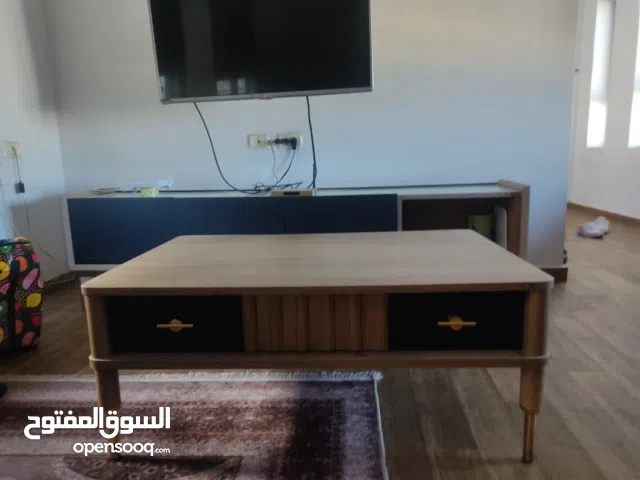 طاولة تلفزيون زان وطاولة صالون
