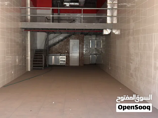 للايجار مخزن في الشويخ 1400 متر مكيف