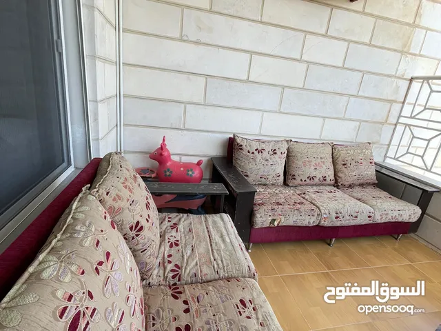 أثاث وأجهزة كهربائية للبيع