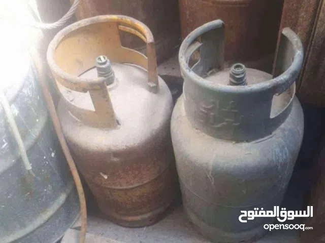 السلام وعليكم عندي  5 قناني غاز عراقية  اللبيع