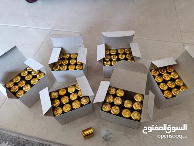 للبيع قنينات عطر فارغة ( للتوويعات و الهدايا)