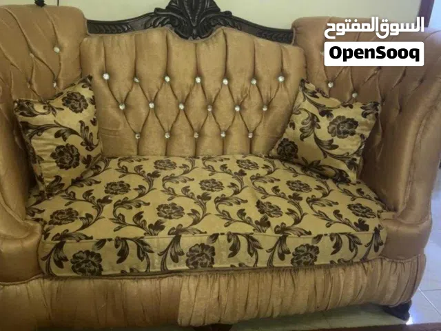 طقم كنب شبه جديد للبيع