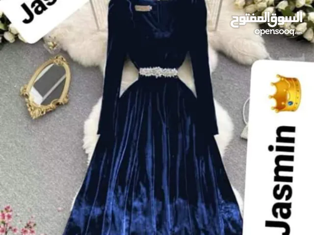 فستان مخمل تقيل اخر قطع42/46 150 واصل القدس والضفه