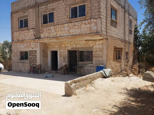 240 m2 4 Bedrooms Townhouse for Sale in Mafraq Al-Khalidya