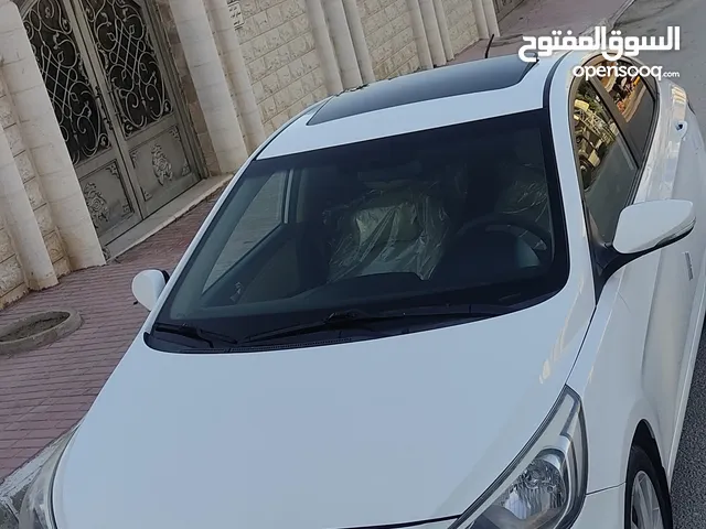 هونداي اكسنت ماتور 1600 بنزين فتحه سقف اربعه غيار بسعر 56000 ألف نقدا بدل وارد منبدل