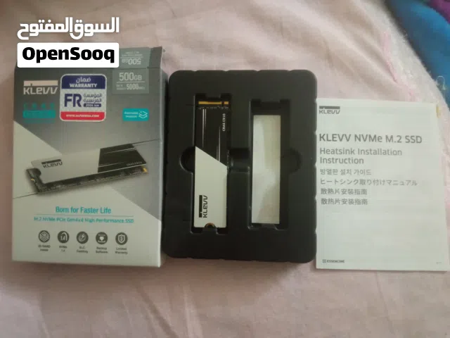 ssd nvme m. 2 klevv CRAS c910 500gb Gen4 DRAM Cash يحتوي علي شريحة
