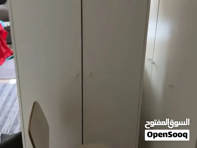 دولاب ملابس دلفتين  من الخشب