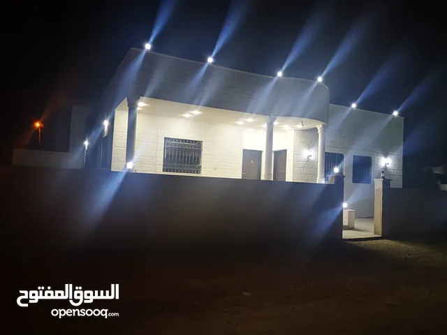 170 m2 5 Bedrooms Townhouse for Sale in Madaba Hanina Al-Gharbiyyah
