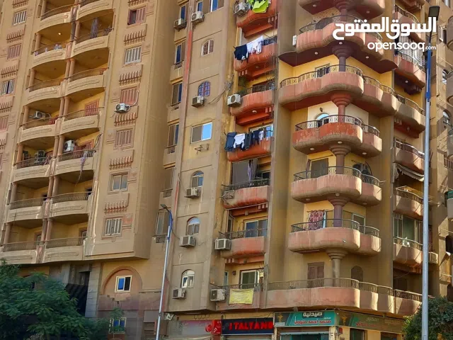 شقة راقية مفروشة للإيجار بالعمرانية الشرقية على كوبري العمرانية الرئيسي تبعد على النيل 916م بحرية