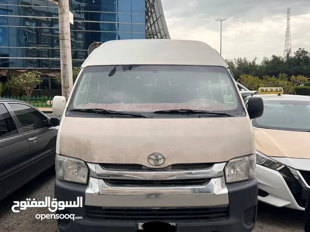 Toyota Hiace GL in Kuwait City