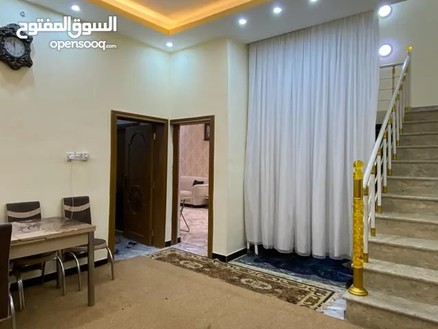 250 m2 5 Bedrooms Townhouse for Sale in Basra Asatidha