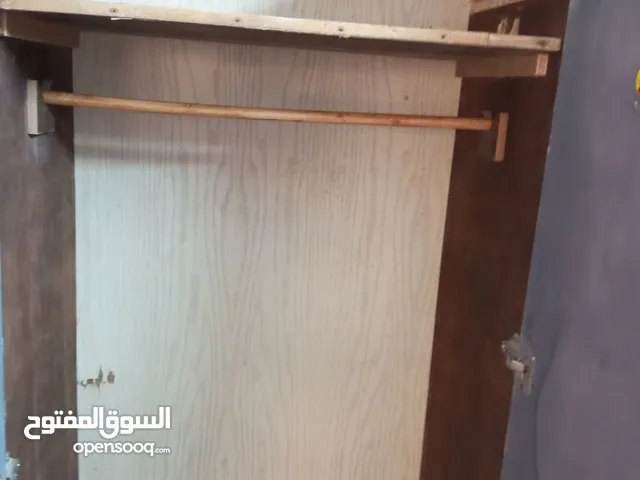 خزانة شباب ظرفتين بحالة جيدة وسعر حرق