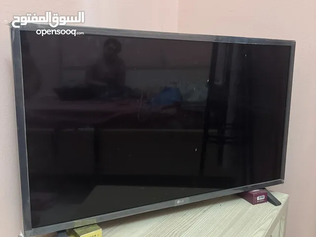 LG Smart 32 inch TV in Al Ain