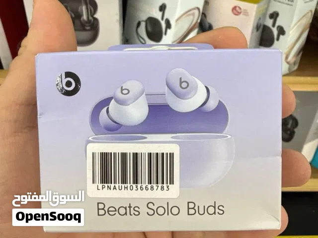 ايربودز beats solo bud الغنية عن التعريف بلونها المميز والنادر