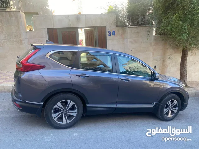 للبيع Crv 2017 استعمال خفيف ماشية 72 ألف بحالة الوكالة السيارة