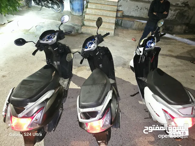 للبيع سكوتر اكتفا ياباني 125