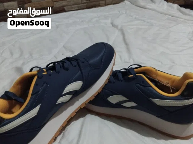 بوت Reebok اصلي مستورد من الامارات