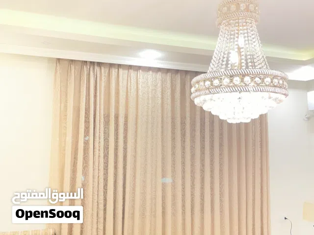 برادي دانتيل مبطن لون كابتشينو للبيع