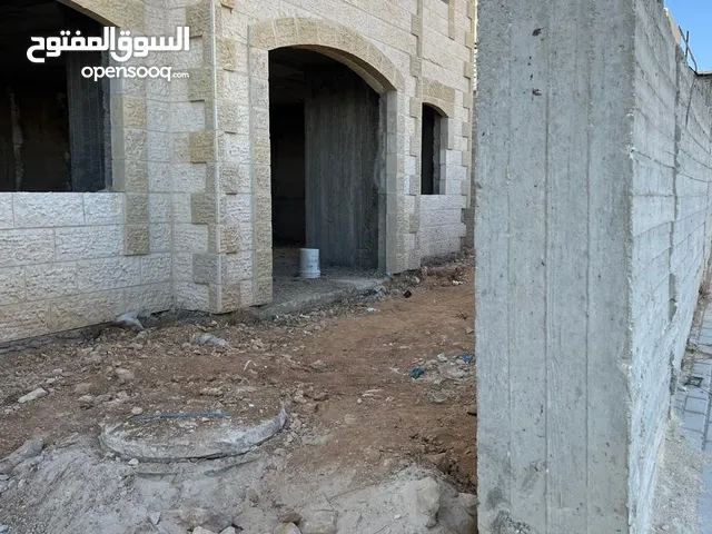 فيلا باك تو باك ضاحية الريحان إطلالة ممتازة