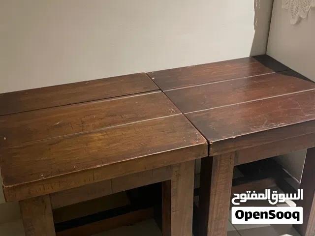طاولتان جانبيتان من الخشب الثقيل