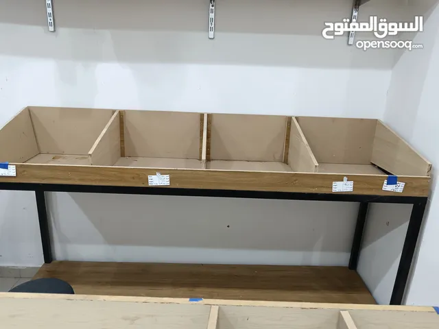 للبيع استاندات خضار عدد 2 مكيف 2.5 طن تصلح لتجهيز محل خضار بالكامل بحاله ممتازة لسرعة البيع