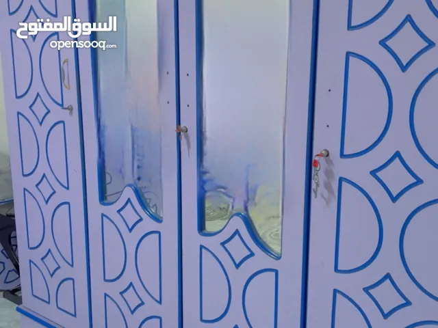 Strong wardrobe 4 doors like new