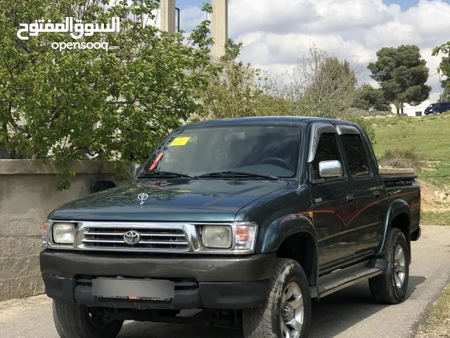 Used Toyota Hilux in Amman