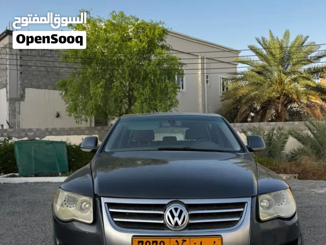 2009 فولكسفاغن طوارق Standard