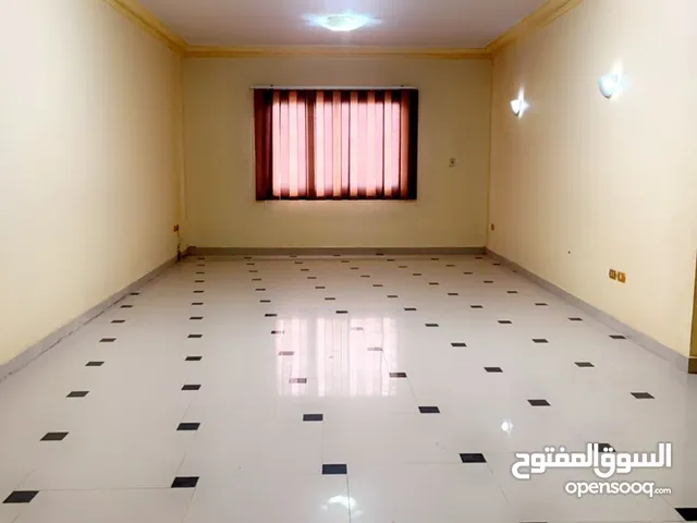 شقه للبيع مساحه 220 م