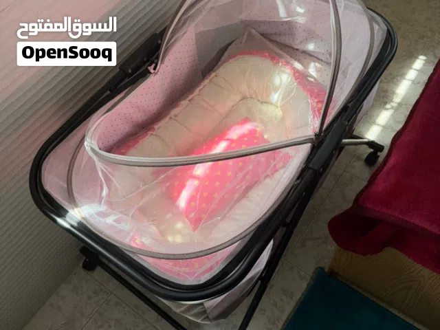 سرير بيبي مع nest