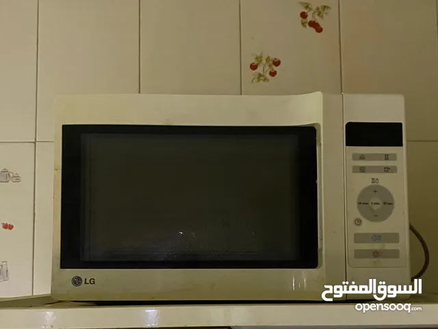 ميكرويف ال جي لون ابيض نضيف واستعمال خفيف سعر 30