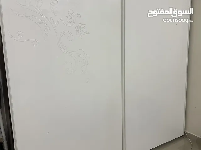 للبيع غرفة نوم من صفاة الغانم